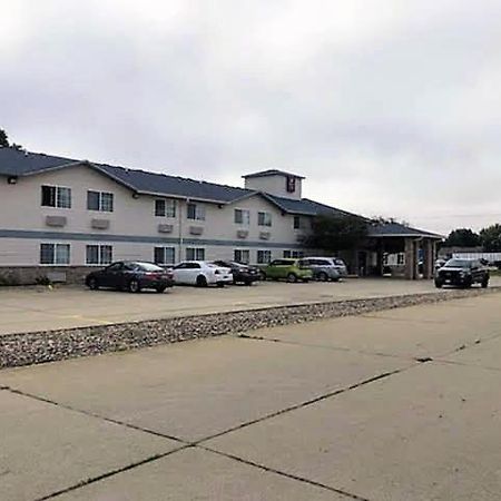 Regency Inn Geneseo Il I-80 Buitenkant foto