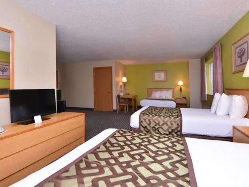 Regency Inn Geneseo Il I-80 Buitenkant foto